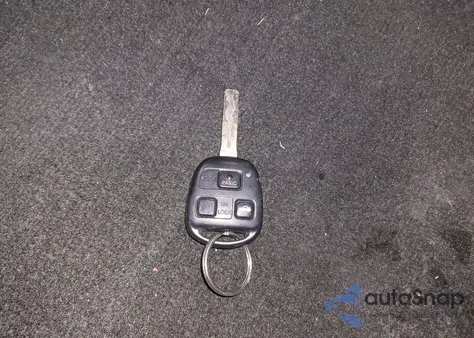 2004 Lexus Es 330 z USA, uszkodzony, nr VIN JTHBA30GX45038654